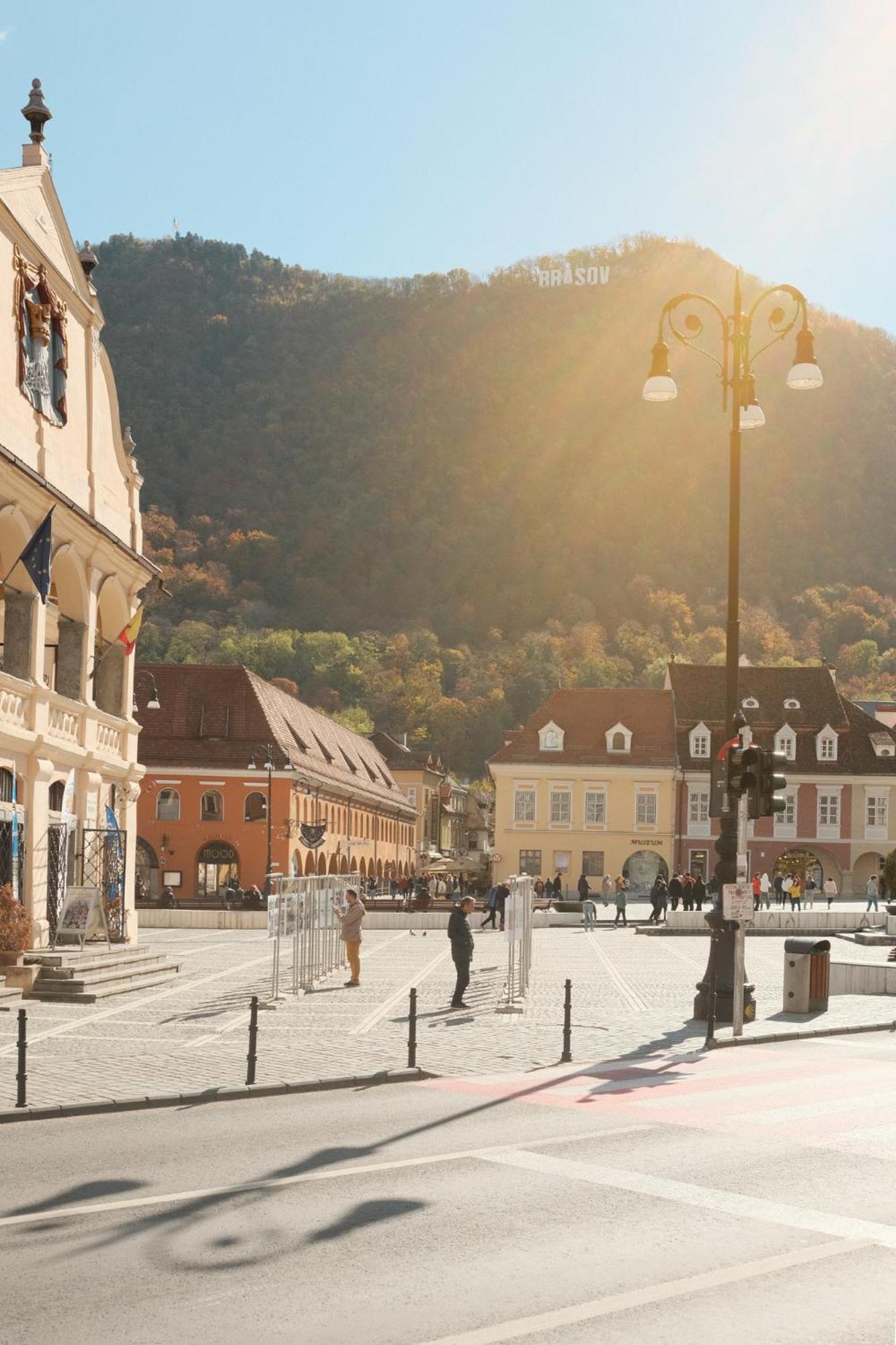 Harmonee - Central Retreat Braşov Buitenkant foto
