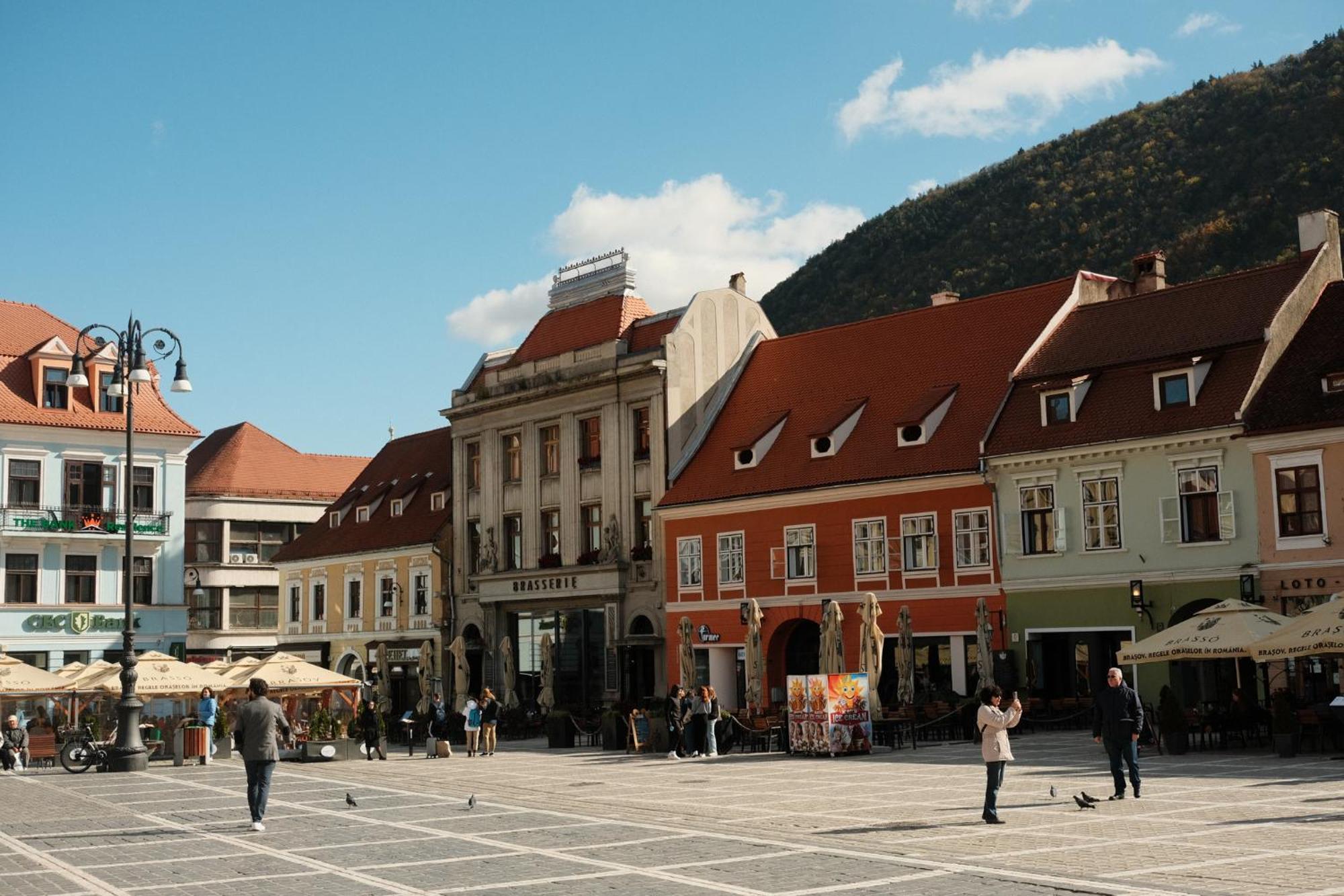Harmonee - Central Retreat Braşov Buitenkant foto