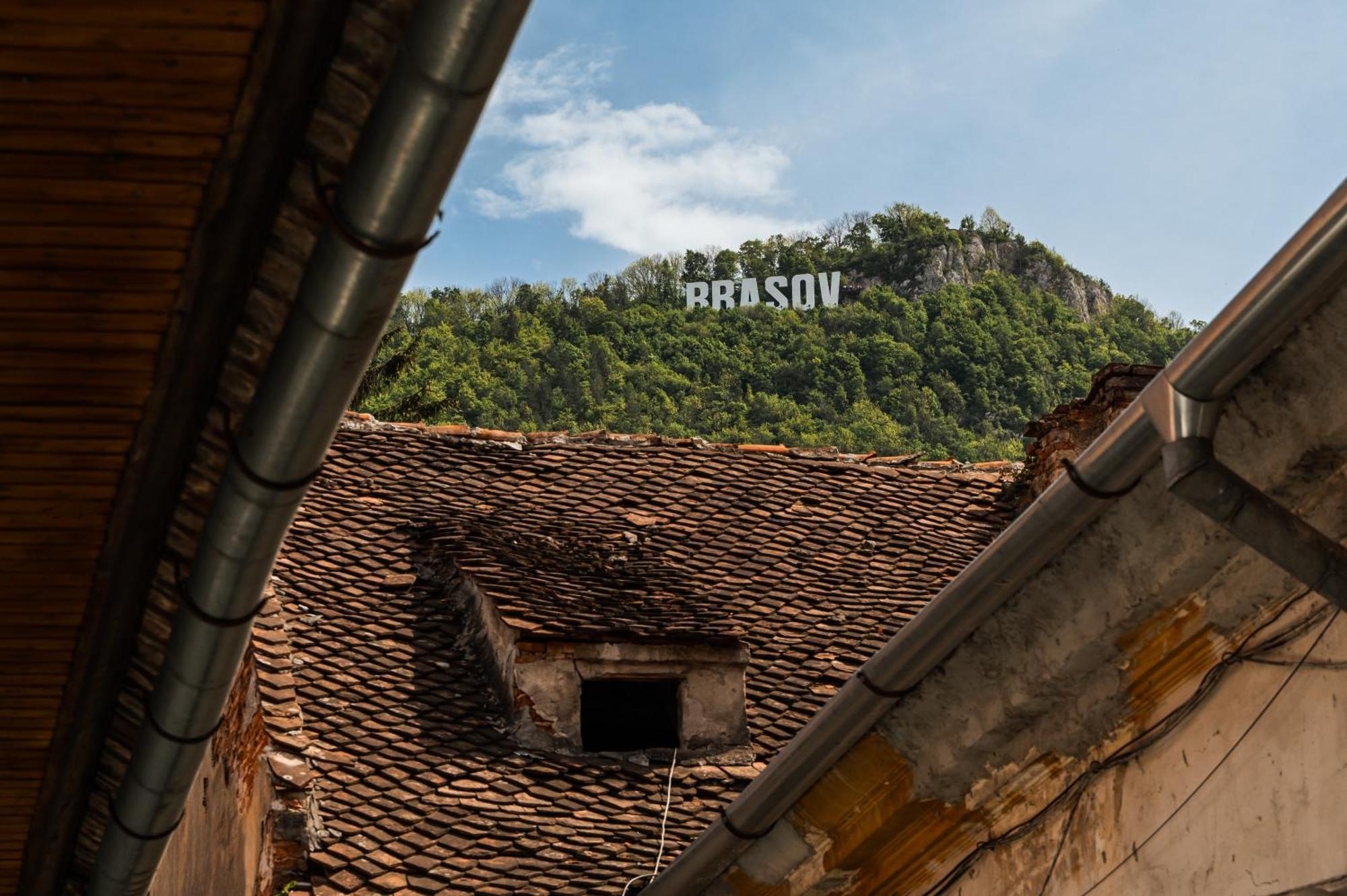 Harmonee - Central Retreat Braşov Buitenkant foto